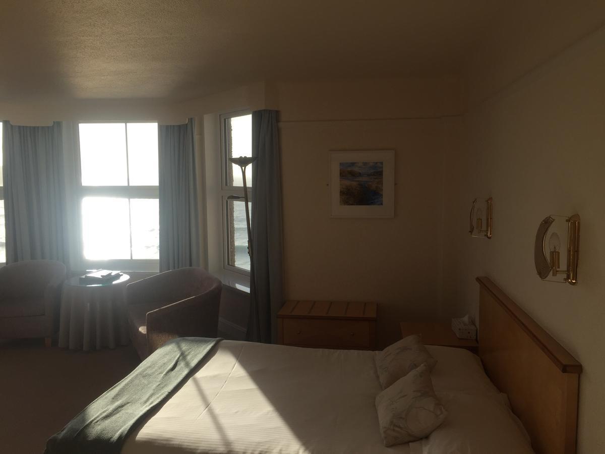 ベスト ウェスタン ホテル ブリストル New Quay エクステリア 写真